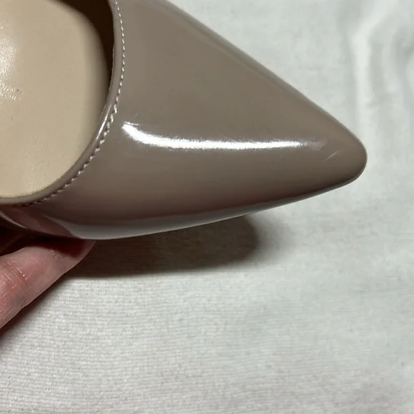 Calvin Klein Patent Taupe Heels NWOT 8.5 - Picture 2 of 9